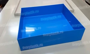 Пластиковый поддон с бортами: разумный выбор из листового полипропилена и полиэтилена